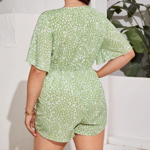 Plus Cheetah Print Tie Front Romper - Picture 8 of 14